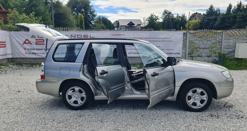 Subaru Forester cena 15900 przebieg: 218000, rok produkcji 2006 z Olszyna małe 497